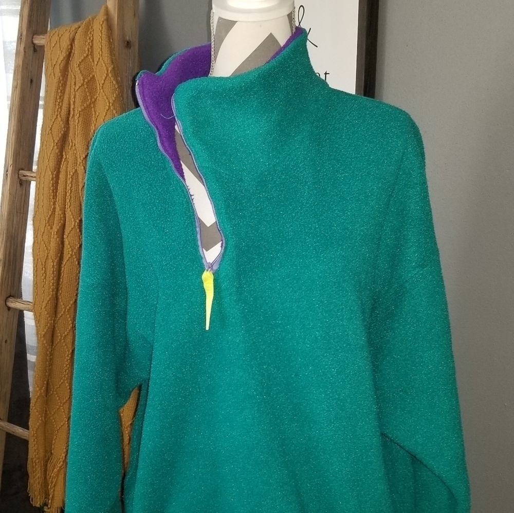 Vintage Jolly Fleece